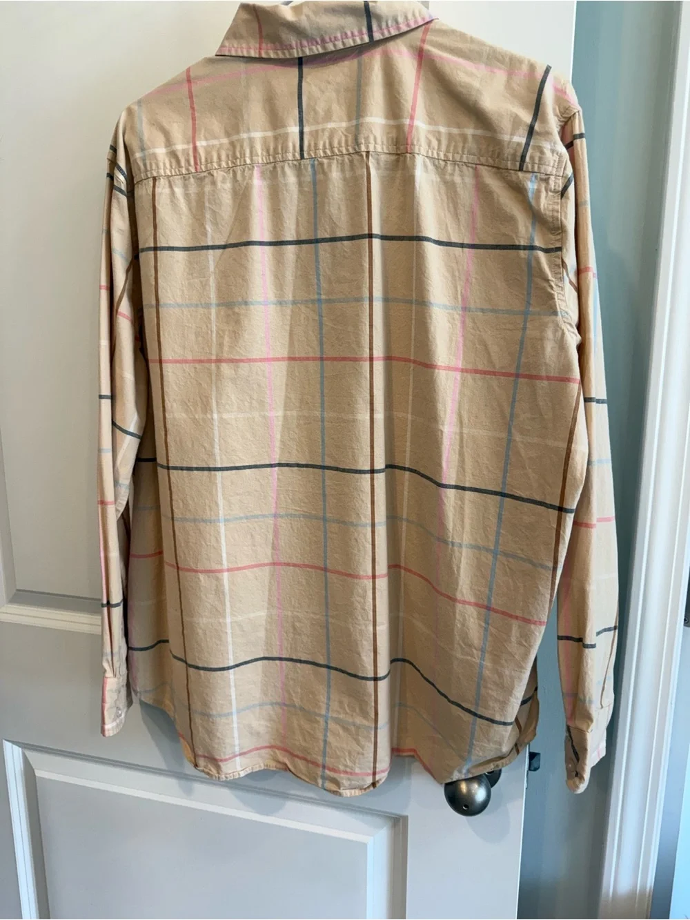 crown & ivy Beige Plaid Button-Up Blouse with Pink & Blue Lines
